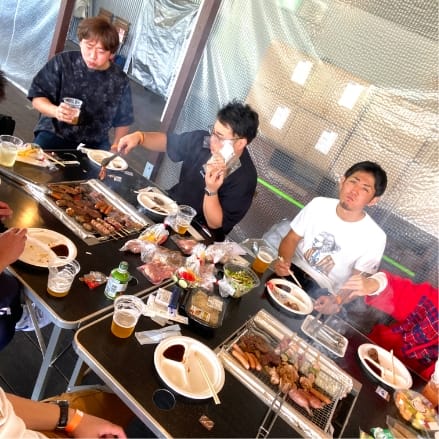 スタッフみんなでBBQ