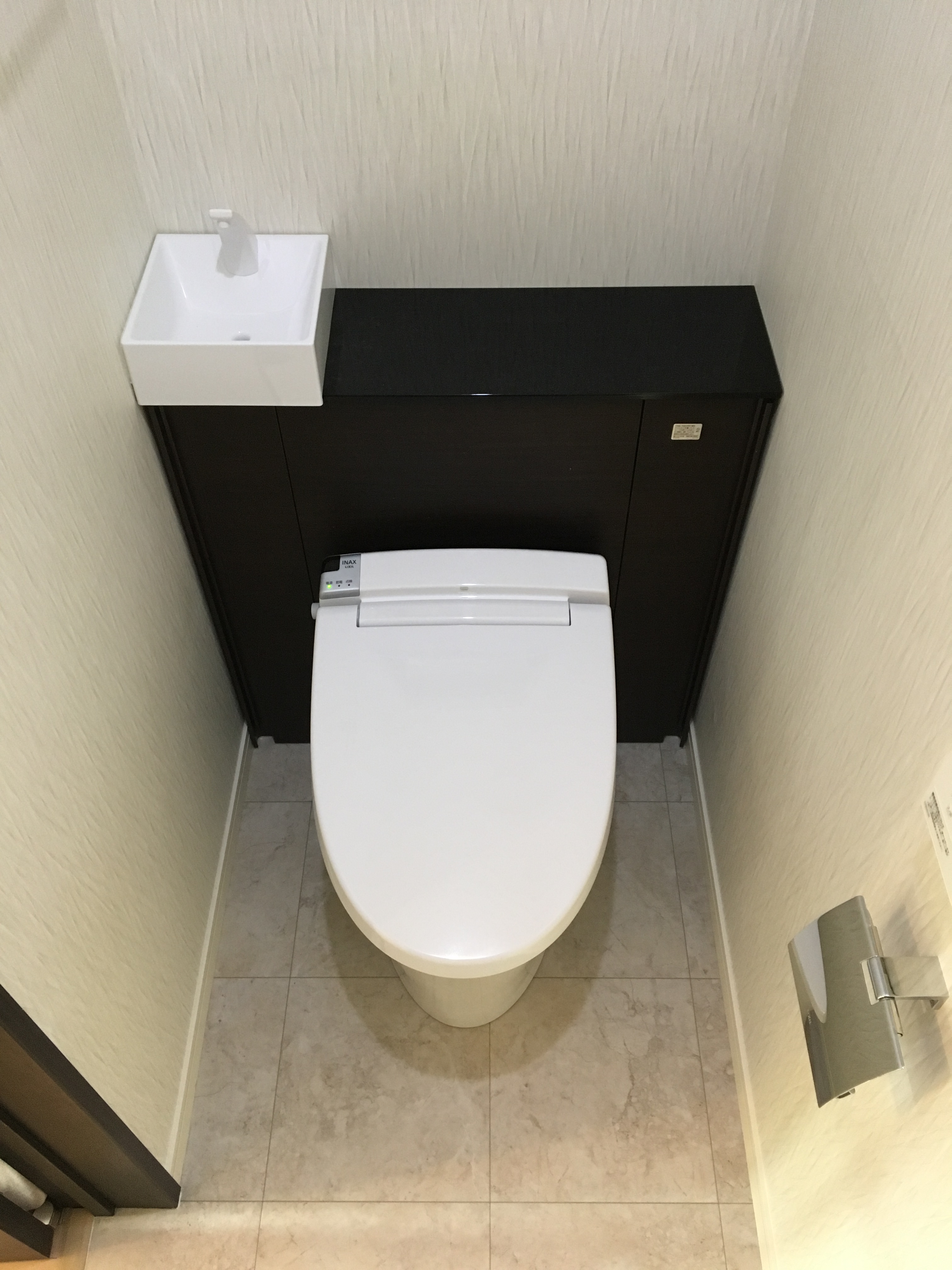 新着サンゲツ 壁紙 施工例 トイレ 最高の花の画像
